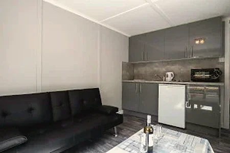 Canny Lodge living room / kitchen