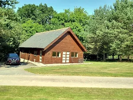 Pine Lodge West